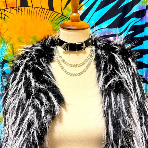 🌈⌗𝕡𝕠𝕡𝕤𝕥𝕨𝕠𝕣𝕝𝕕 𝕤𝕙𝕠𝕡 Jackets & Blazers - 🌈 Beautiful mystic fur vest